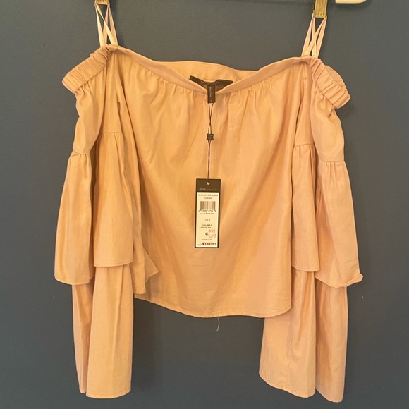 Lights Pink BCBG shoulder top - Picture 4 of 5